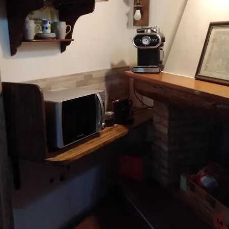 Tiny House *
